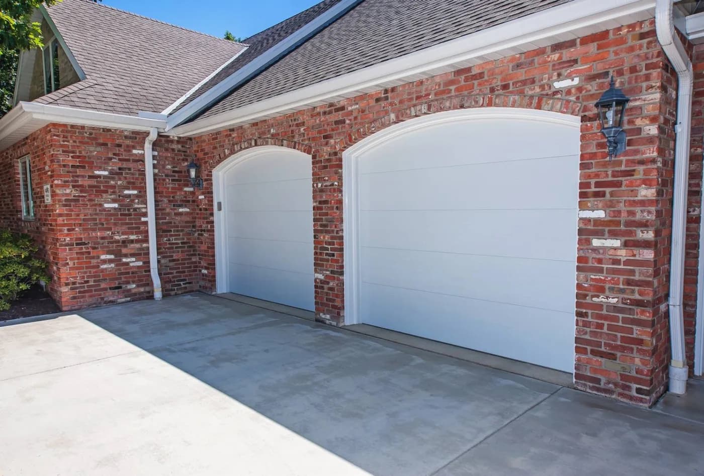 Skyline Flush garage door — example 1