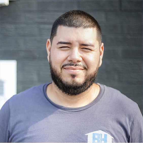 Hugo Urbina, Service Technician